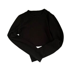 Black long sleeve crop top